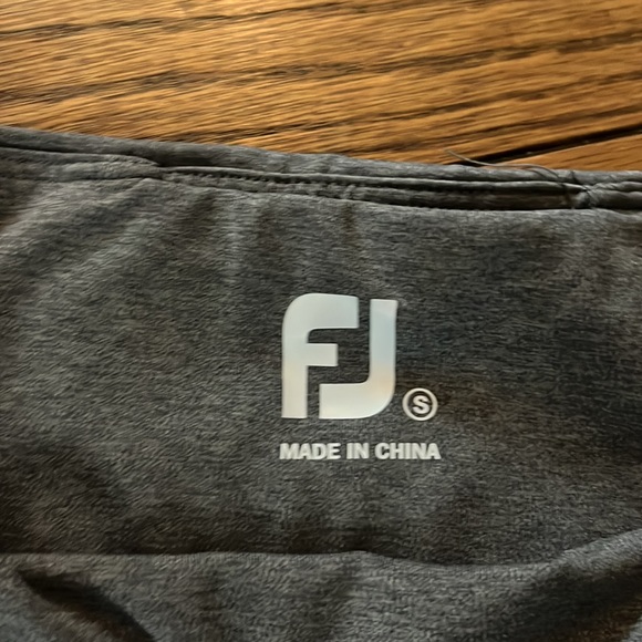 CLOSET CLEARANCE (getting rid of everything) Make me an offer (nothing under $5) - Picture 4 of 5